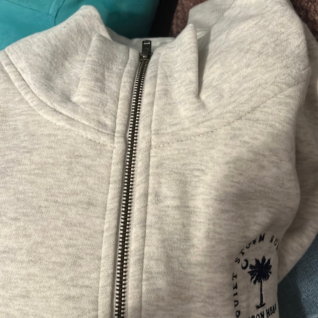 Zip Up Pull Over